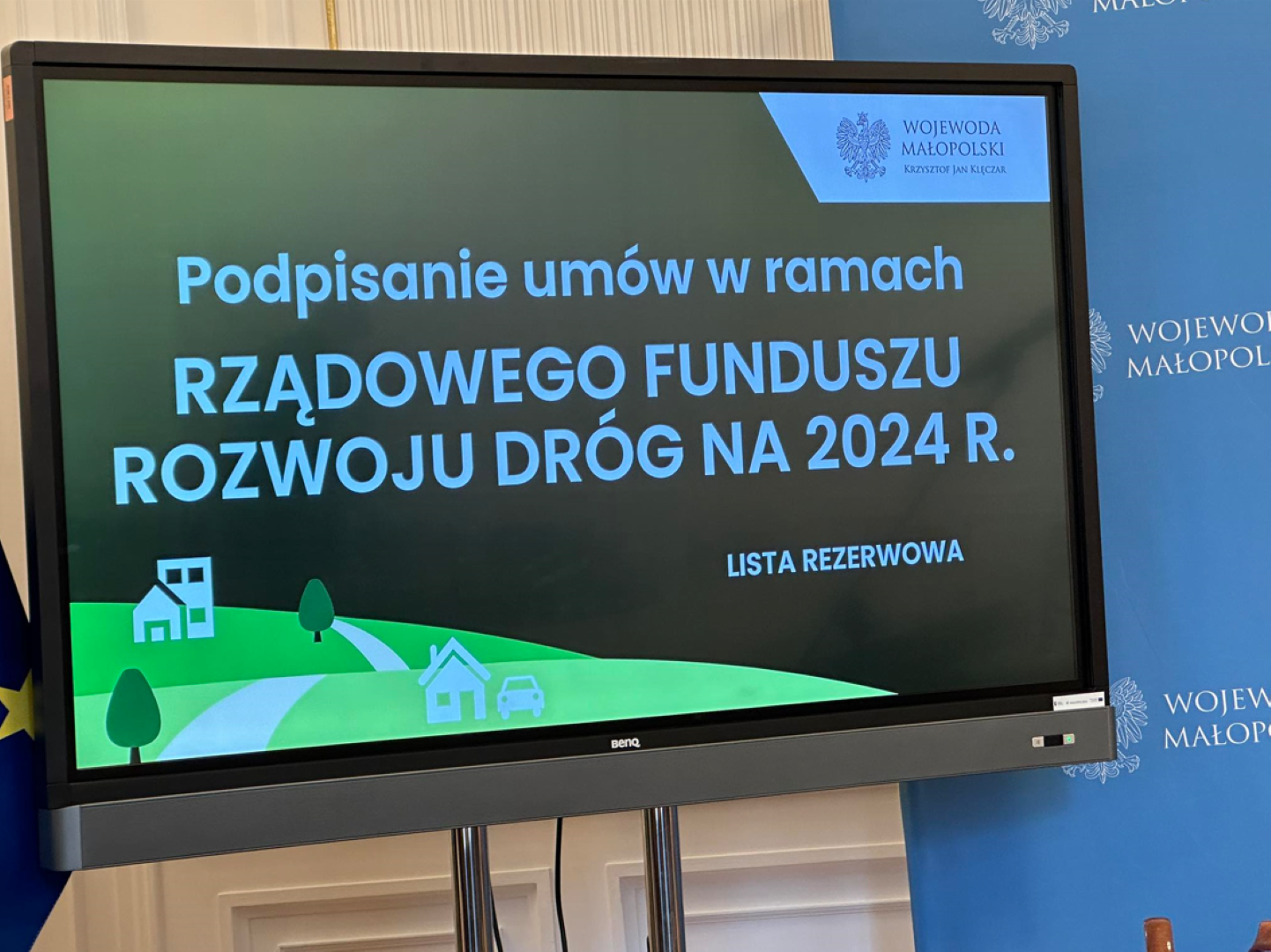 Wojewoda Małopolski podpisał umowy na realizację zadań w ramach Rządowego Funduszu Rozwoju Dróg na 2024 r.